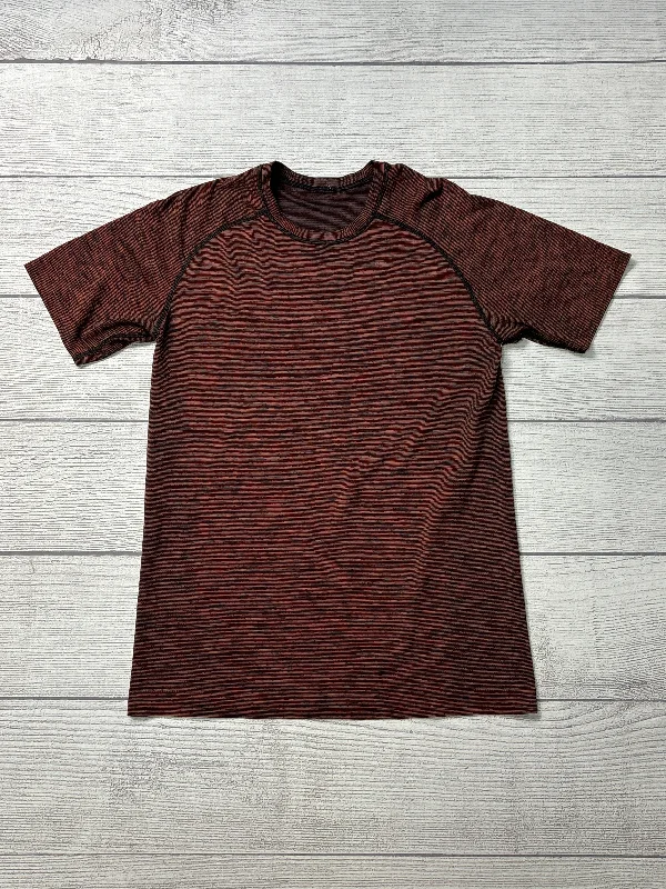 Athletic Top Short Sleeve By Lululemon In Red, Size: S Traditional Men's Country