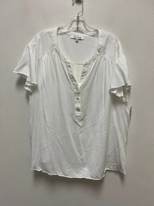 Top Short Sleeve By Rose And Olive In White, Size: 2x Polished Men's Silk