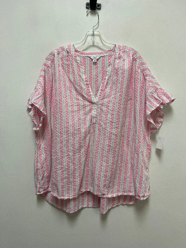 Top Short Sleeve By Crown And Ivy In Pink, Size: 2x Laid