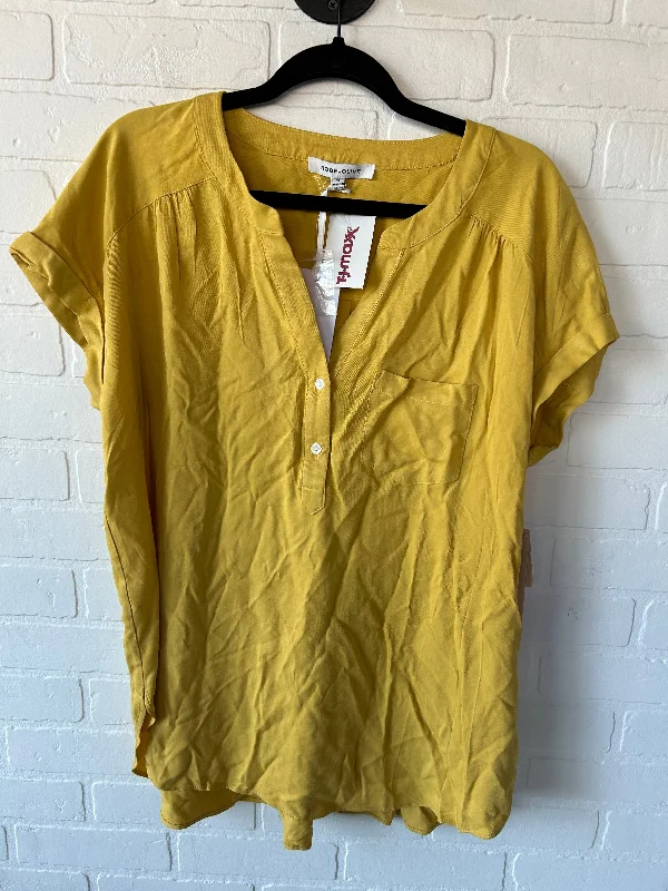 Top Short Sleeve By Rose And Olive In Yellow, Size: Xl Modern Men's Geometric