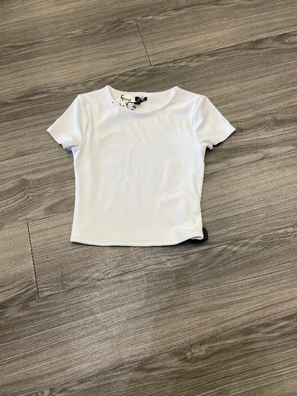 Top Short Sleeve By Express In White, Size: Xs Street