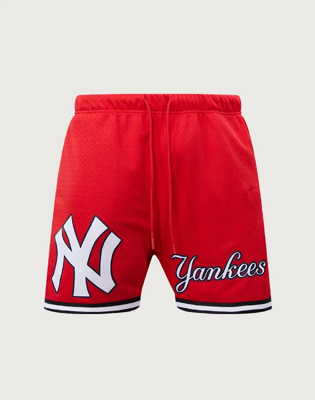 Pro Standard New York Yankees Logo Mesh Shorts