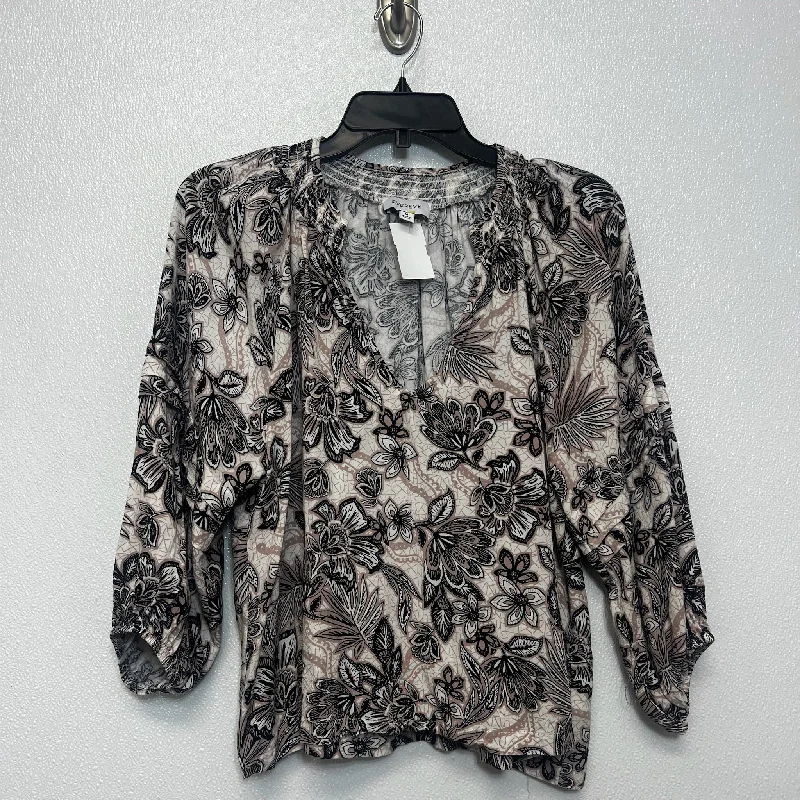 Top Long Sleeve By EVEREVE In Multi-colored, Size: M