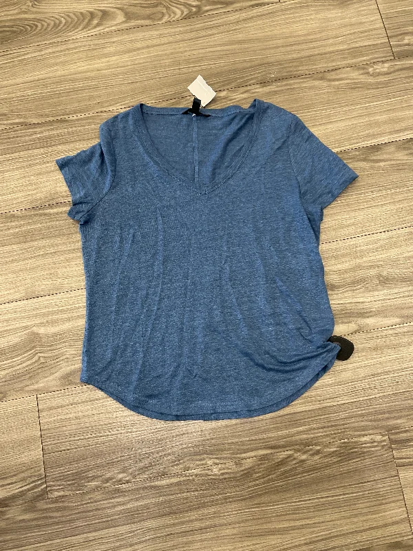 Top Short Sleeve By Banana Republic In Blue, Size: S Trendy Men's Oversized