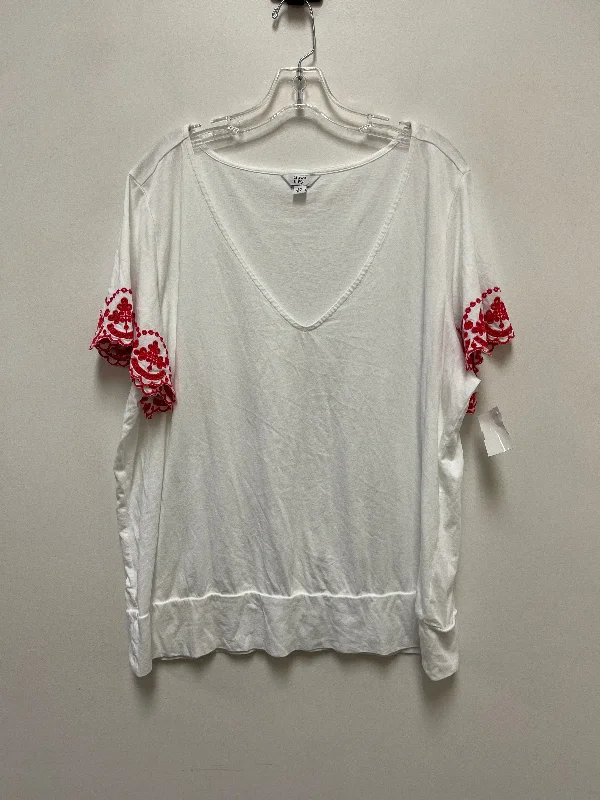 Top Short Sleeve By Crown And Ivy In White, Size: 2x Monochromatic All