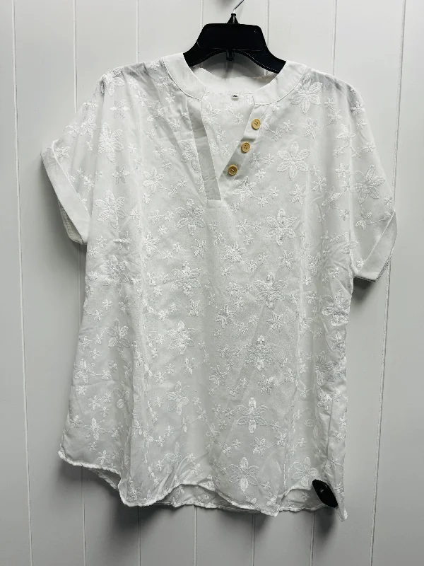 Top Short Sleeve By Clothes Mentor In White, Size: 3x Trendy Men's Scandinavian