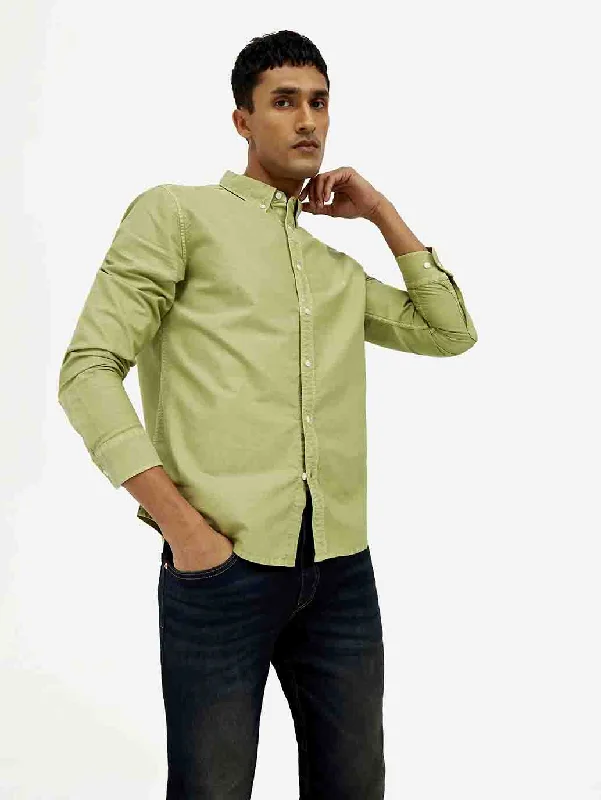 Men's Solid Slim Fit Shirt