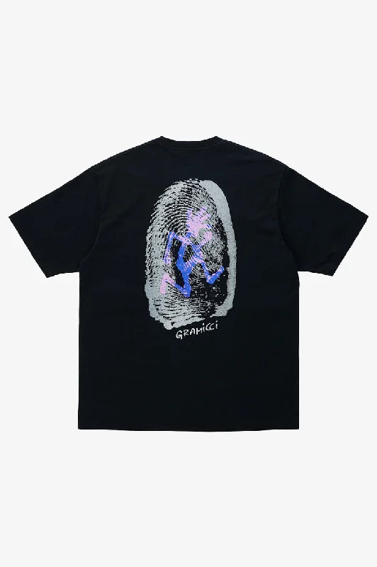 Gramicci Thumbprint Tee - Vintage Black Youthful Men's Pop